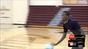 街球-13年-TFB诠释何为花式扣篮 罚球线起跳太轻松！-专题