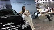2011广州车展 靓丽车模上演制服诱惑