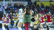 CBA-1718赛季-温暖又性感！甜美拉拉队宝贝迎圣诞 冬日秀美腿引人瞩目-专题
