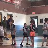 NBA球员争先转发！美国小萝莉防守因神似贝弗利走红