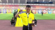 严格执法的黑衣法官 上赛季中甲最佳裁判甄伟代表裁判员宣誓