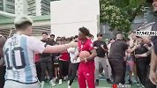 甲亢哥和“梅西”街头1v1斗牛，进球后对“梅西”一顿怒吼