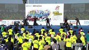 跑步-15年-奔跑中国沈阳站：参赛选手完成比赛 教练组带领大家做恢复训练-花絮
