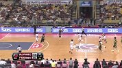 CBA-1415赛季-常规赛-第6轮-穆迪埃的突破上篮得分还造成了克拉夫索夫的犯规(广东vs佛山)-花絮