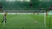 欧冠-1516赛季-资格赛第3轮-第19分钟射门 费内巴切抢点头球射门被门将没收-花絮