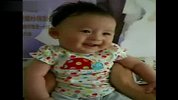 [搞笑]超可爱宝宝的仰天长笑