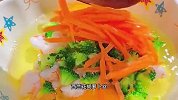 早餐我常给孩子做这个虾仁蛋饼，简单营养又美味，小朋友可喜欢了
