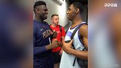老友喜相逢！威廉姆森与巴雷特击掌寒暄  周六迎来NBA首次对决