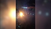 深圳一充电站新能源车辆连环起火爆炸 现场火光一片