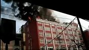 PP拍客-实拍上海同仁医院大火现场浓烟滚滚