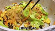 不用揉面的懒人大馅饼，一口下去超满足！这也太适合当早餐了！