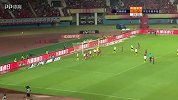 2-0！伊沃角球造禁区混乱 王上源头球吊射死角