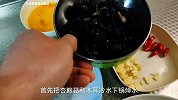 不一样的丝瓜炒鸡蛋，饭店专业大厨教你家常菜新口味，色香味俱全