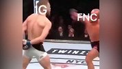 网友恶搞！IG拳击台锤爆FNC