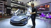 【五号频道】上海车展 领略全新迈凯伦720S