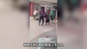 黄某涵(男，16岁)情绪失控殴打何某言等5人，已被立案调查