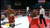 格斗-14年-62岁好莱坞影星洛克两回合KO29岁的西摩 重返拳坛旗开得胜-专题