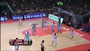 CBA-1415赛季-常规赛-第16轮-吴轲抢篮板补篮被周琦冒下（山东vs新疆）-花絮