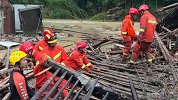 台风致永嘉堰塞湖决堤 120人被困 已致18人遇难