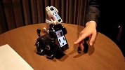 日本研发iPhone当脸的机器狗