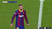 巴萨禁区连续传递牵扯尤文防线 梅西架炮皮亚尼奇劲射偏出