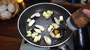 红烧茄子制作方法步骤，简单又好吃的红烧茄子
