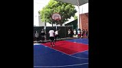15岁就能这么扣！奥尼尔小儿子飞跃1人扣篮high翻全场