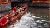 神龙摆尾完美压弯！端午节划龙舟也是可以漂移的 网友：亦可赛艇
