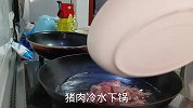 花菜有人过油，有人焯水，都不对，难怪不好吃，看饭店大厨怎么做