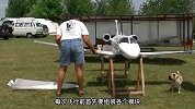 造价20万的遥控飞机，两台喷气发动机推力强劲，起飞顺利
