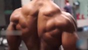 健身圈的“熊猫”西蒙潘达超强背部训练 打造劲爆肌肉荷尔蒙