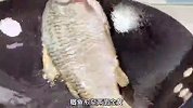 鲫鱼炖豆腐家常做法，味道鲜美营养开胃，太好喝了