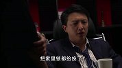 男子醉醺醺走到家 媳妇却不给她开门真好笑