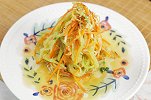 天气炎热，来一份爽口的【椒油炝拌莴笋丝】
