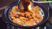 热乎乎的砂锅小酥肉