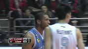 CBA-1415赛季-常规赛-第14轮-莫里斯强突周琦上篮得手并造成周琦犯规2+1（新疆vs北京）-花絮