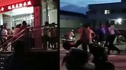 惠州一小学老师涉嫌猥亵多名小学生 数名家长怒将其围困