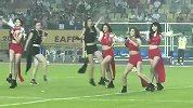 足球-13年-东亚杯中韩战中场表演 韩国少女组合搔首弄姿-花絮