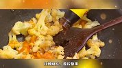 西红柿炒菜花的做法