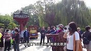 大巴司机将旅行团160名老人扔服务区，旅行社回应