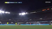 第5分钟里尔球员佩佩射门