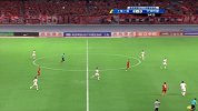 中国足协杯-17赛季-淘汰赛-1/4决赛次回合-第15分钟射门 裴帅连续突破带球杀入禁区 帕托顺势起脚被颜骏凌抱住-花絮