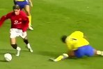 足坛各路球星天秀技巧！C罗高速单车+变向把人晃劈叉