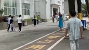 实拍武汉协和医院护士跳楼地点：现场已无血迹，工作人员绕行