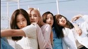 BLACKPINK春日画报释出，四人四色！