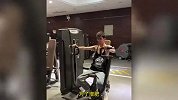小伙身高1米8体重不到90斤！健身抖成蝴蝶振翅：给自己扇病了