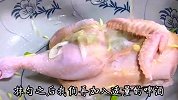 隔水蒸鸡的家常做法，鸡肉嫩滑口感好，比白切鸡好吃，还不油腻