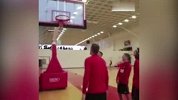 中超-17赛季-NBA揭幕战打响 各足球运动员也秀了一把篮球功力-专题