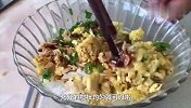2个鸡蛋1个萝卜，不发面不烫面，教你做脆皮馅饼，比肉饼都香