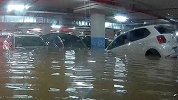 小区车库进水致200辆车被淹 广州万科物业回应：正协调处理